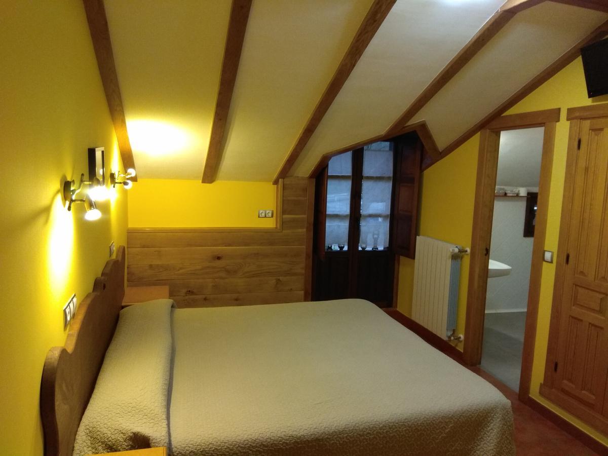 קסטרו אורדיאלס Posada Casa Rosalia מראה חיצוני תמונה